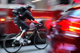 Wypadek na rowerze: Zobacz, jakie masz prawa