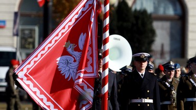 "Rzeczpospolita": Nie będzie nowego symbolu narodowego? Senat zawiesza prace