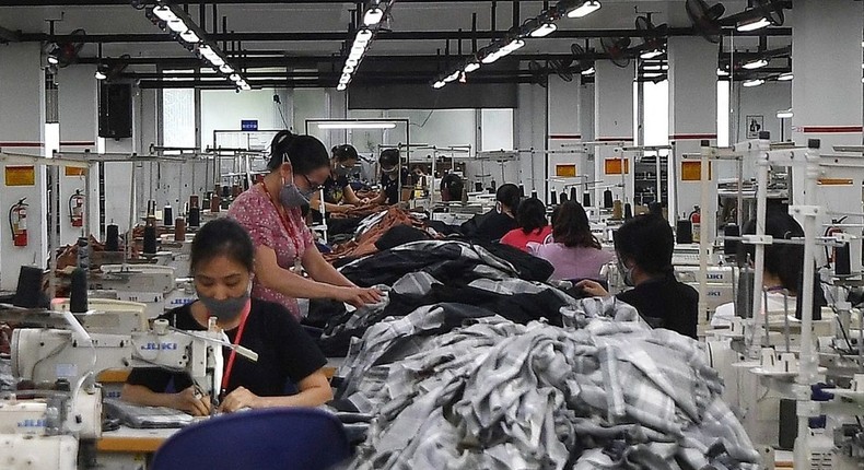 A $970 million fashion e-commerce startup in Singapore has suspended ...