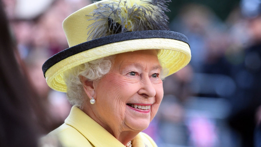 Kiderült: ezért visel Erzsébet királynő élénk színű ruhákat - Blikk