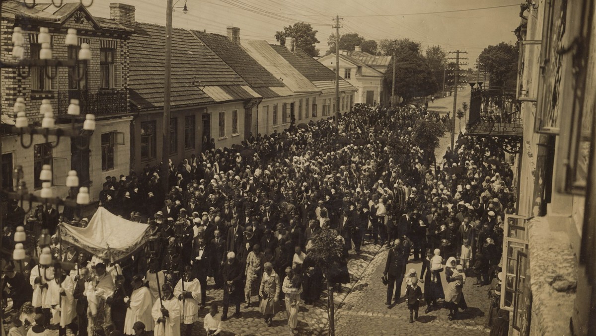 Procesja Bożego Ciała w Szczuczynie, 1937 r. Fot. Archiwum Mirosława Tryczyka 