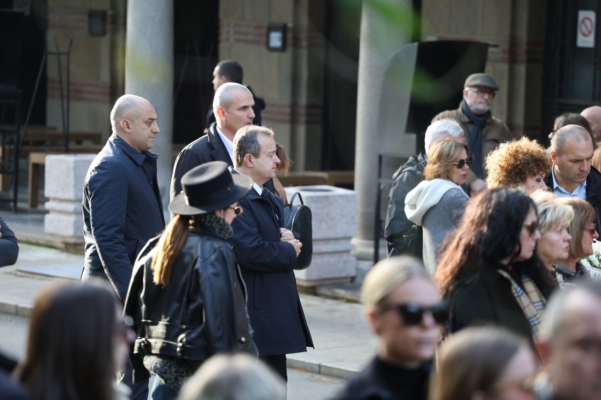 Sahranjen Žarko Laušević