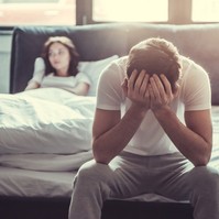 Ez a gyakori férfibetegség is gátolhatja a babavállalást