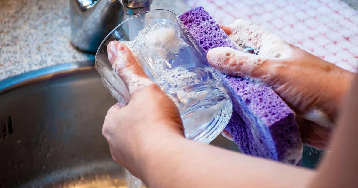 Why your drinking glasses smell weird and how to fix it Pulse Uganda