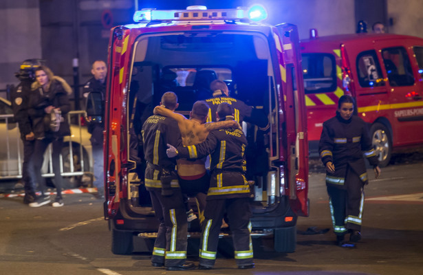 Zamachy w Paryżu. Media piszą o 18 ofiarach śmiertelnych