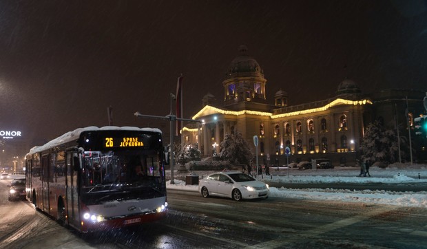 trg Nikole Pašića ponovo otvoren za saobraćaj