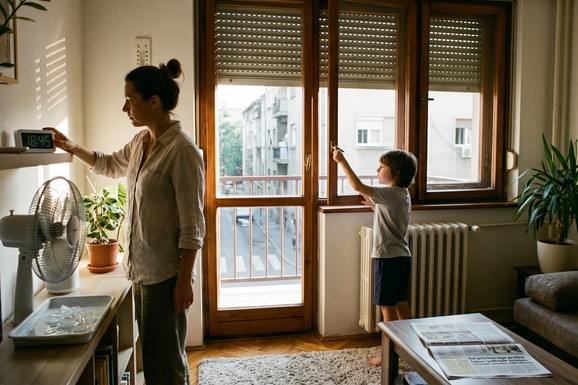 Španci rade istu stvar svaki dan u 11, ne moraju da uključuju klimu: Ovaj trik "radi kao vrata frižidera"