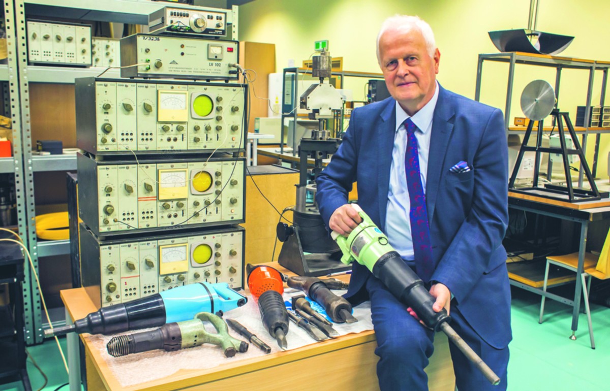 Dr hab. Marian Dobry z Instytutu Mechaniki Stosowanej na Wydziale Budowy Maszyn i Zarządzania Politechniki Poznańskiej