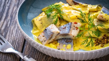 śledzie w musztardzie jakuba kuronia to prawdziwy hit. idealne na wielki post