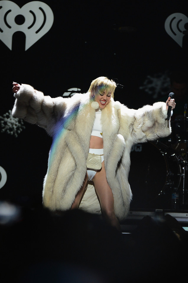 Miley Cyrus na Jingle Ball 2013