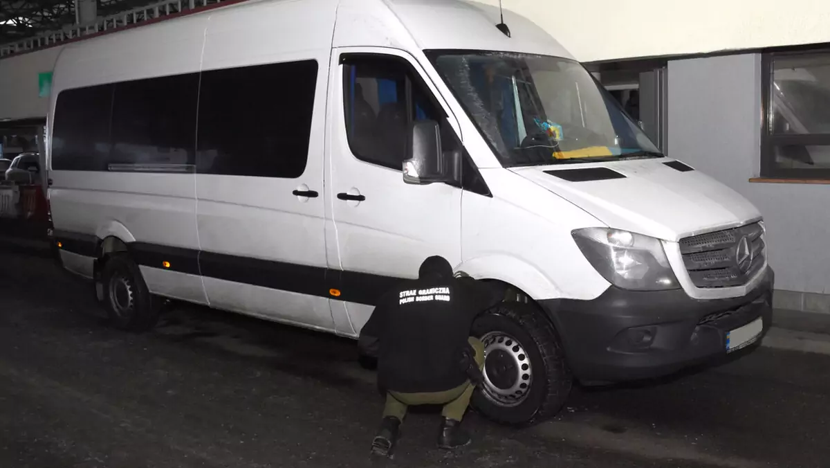 Mercedes Sprinter zatrzymany na przejściu w Korczowej