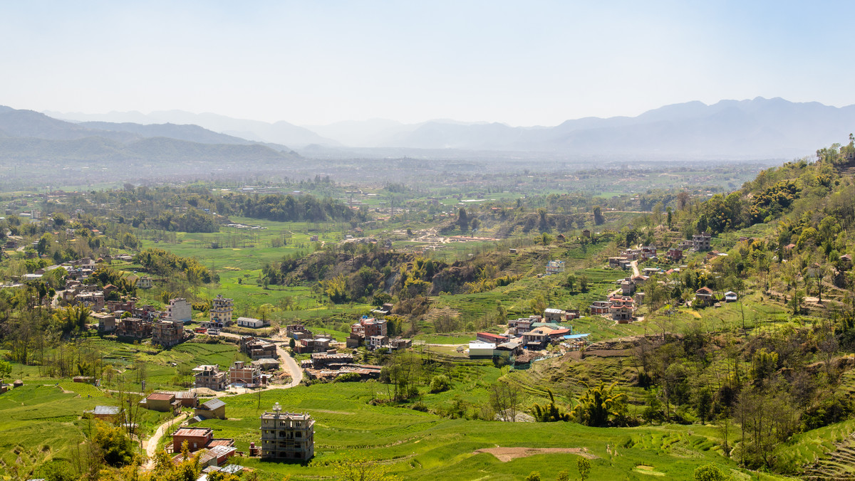 Dolina Katmandu w Nepalu, zniszczona dwa lata temu w trzęsieniu ziemi, nie została wpisana na listę Światowego Dziedzictwa w Zagrożeniu. Komitet Światowego Dziedzictwa UNESCO na sesji w Krakowie zdecydował o wysłaniu tam „misji doradczej”. Na listę nie trafiły także fort i ogrody Szalimar w Pakistanie.