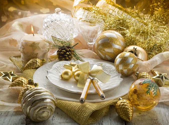 Jak udekorować świąteczny stół
