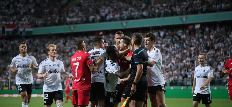 Legia rozgromiła Widzew. Po bramce z rzutu karnego doszło do przepychanki