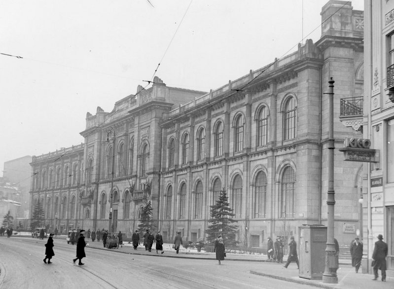 Gmach Banku Polskiego przy ulicy Bielańskiej 10 w Warszawie