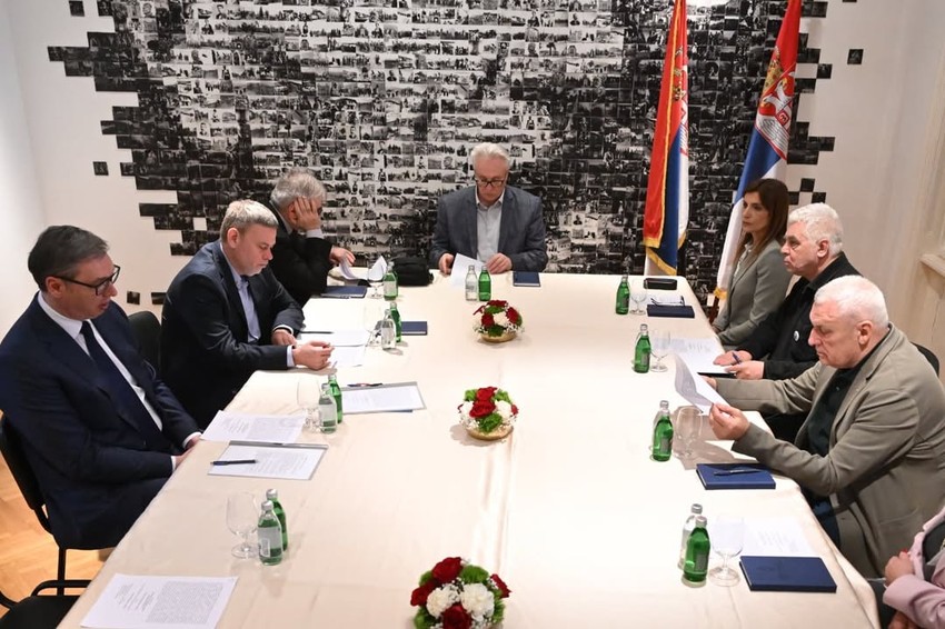 Prvi sastanak Vučića sa članovima inicijativnog odbora o osnivanju novog pokreta