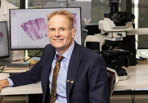Umro čuveni doktor koji je odbio standardno lečenje raka