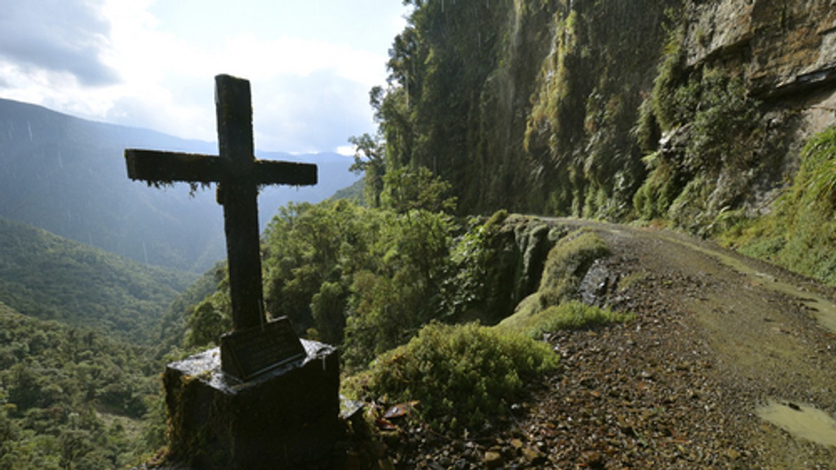 Najsmrtonosniji put na svetu: Bolivijska ruta Yungas Road na kojoj je ...