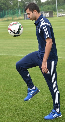 Brazylijczyk Rafael Crivellaro, nowy piłkarz Wisły Kraków podczas prezentacji w ośrodku treningowym Białej Gwiazdy w Myślenicach