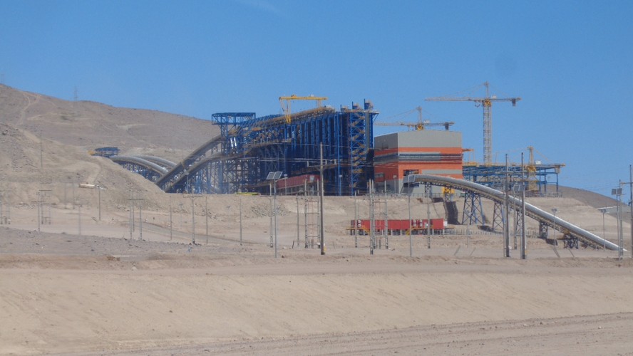 Zakład przerobu rudy miedzi w Sierra Gorda - najnowocześniejsza tego typu instalacja w Ameryce Południowej.<br><br> fot. Bartłomiej Mayer