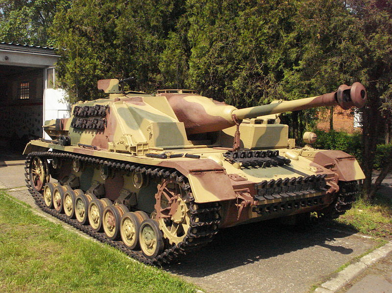 Sturmgeschütz IV w Muzeum Broni Pancernej Centrum Szkolenia Wojsk Lądowych, fot. Maciej Borun / Wikimedia Commons, lic. cc-by-sa
