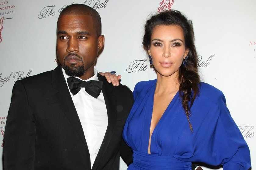 Kanye West i Kim Kardashian na ściance