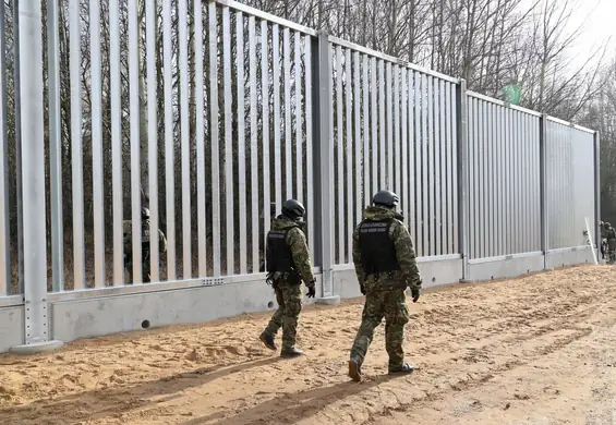 Pokazali stopy uchodźcy. Koniec zakazu przebywania przy granicy to nie koniec koszmaru