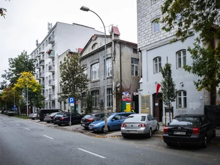 Rosnący popyt wyraźnie wpłynął na trend cenowy na rynku mieszkaniowym – po kilkuletnim okresie ciągłych wzrostów stawki w Warszawie ustabilizowały się.