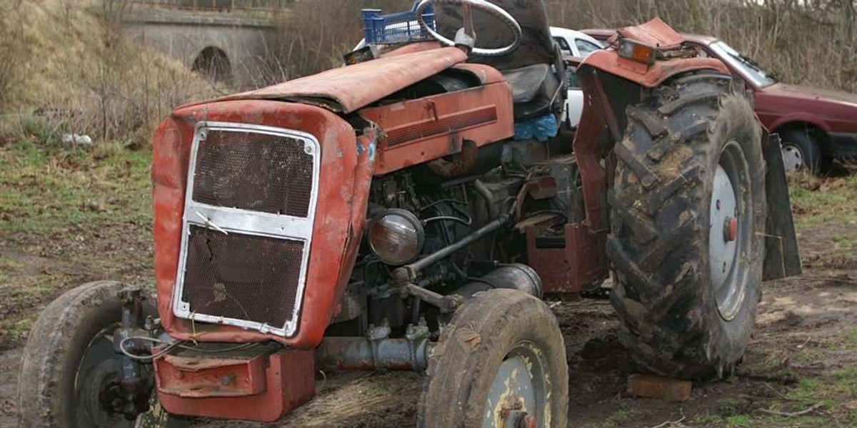 Dramat! 15-latka przygniótł traktor!