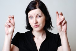 Unikaj jak ognia! Osiem najbardziej irytujących gestów