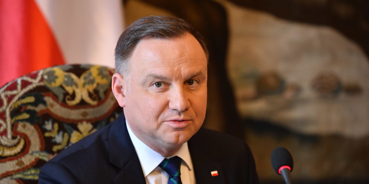  Prezydent Duda podczas konferencji prasowej po spotkaniu z prezydentem Republiki Czeskiej Milosem Zemanem na Zamku w Pradze.