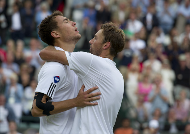 Jerzy Janowicz i Łukasz Kubot podczas turnieju na Wimbledonie