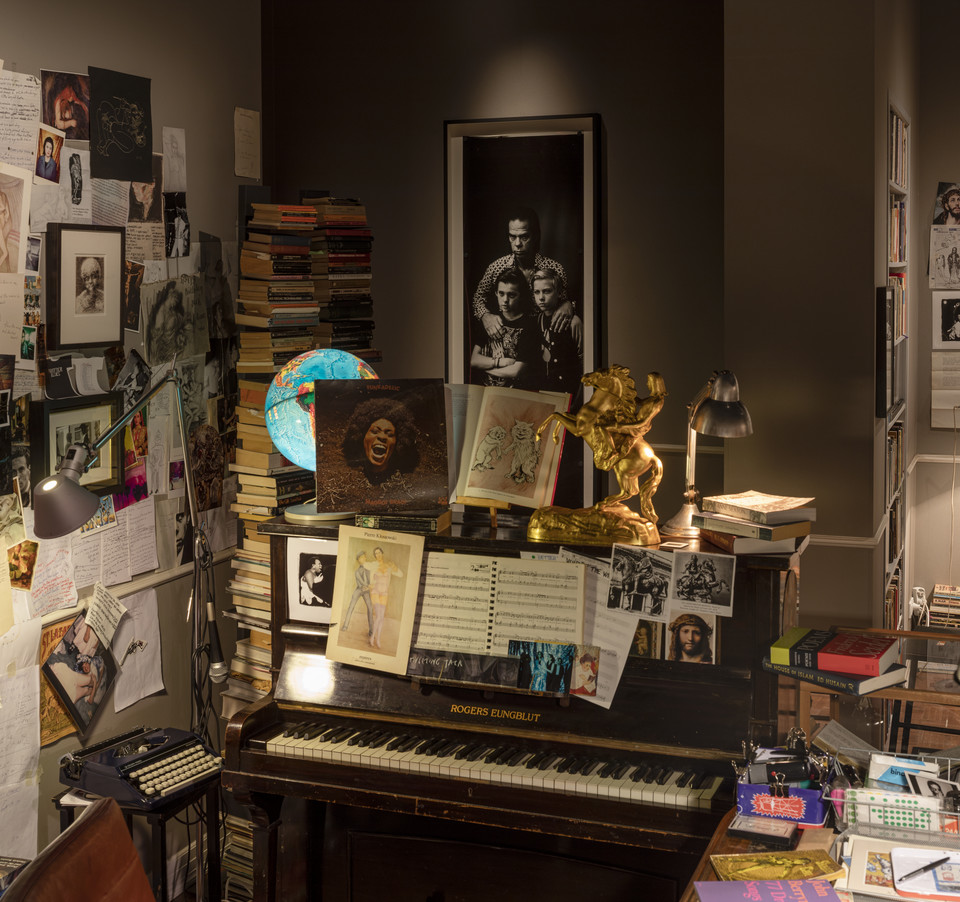 "The Nick Cave Exhibition - Stranger Than Kindness". Podróż do kreatywnego świata muzyka i ikony kultury