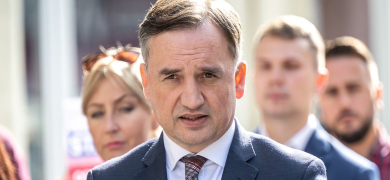 Ziobro drwi z prawników Agnieszki Holland. "Coś długo zwlekają ze złożeniem pozwu"