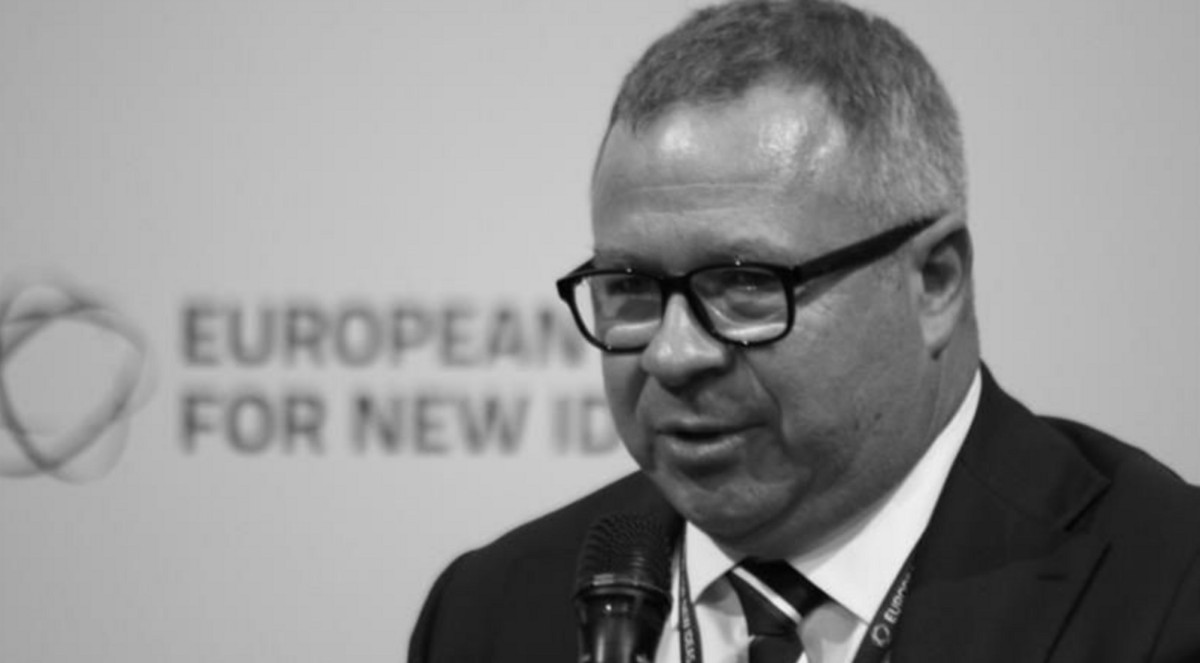 Maciej Adamkiewicz, współwłaściciel spółki Adamed, przemawia
