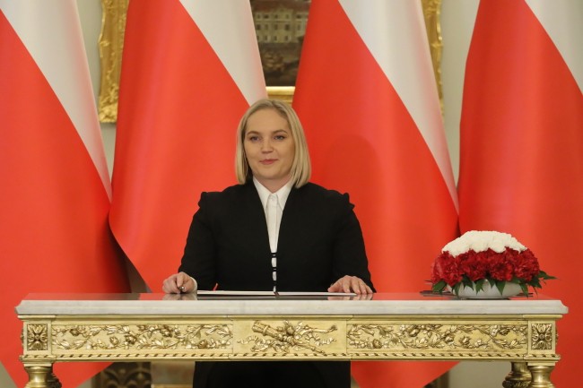 Powołana na stanowisko ministra kultury Dominika Chorosińska podczas uroczystości powołania i zaprzysiężenia Rady Ministrów