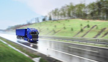 Nadchodzi najdroższy rok dla kierowców. Opłaty za przejazd drogami idą ostro w górę