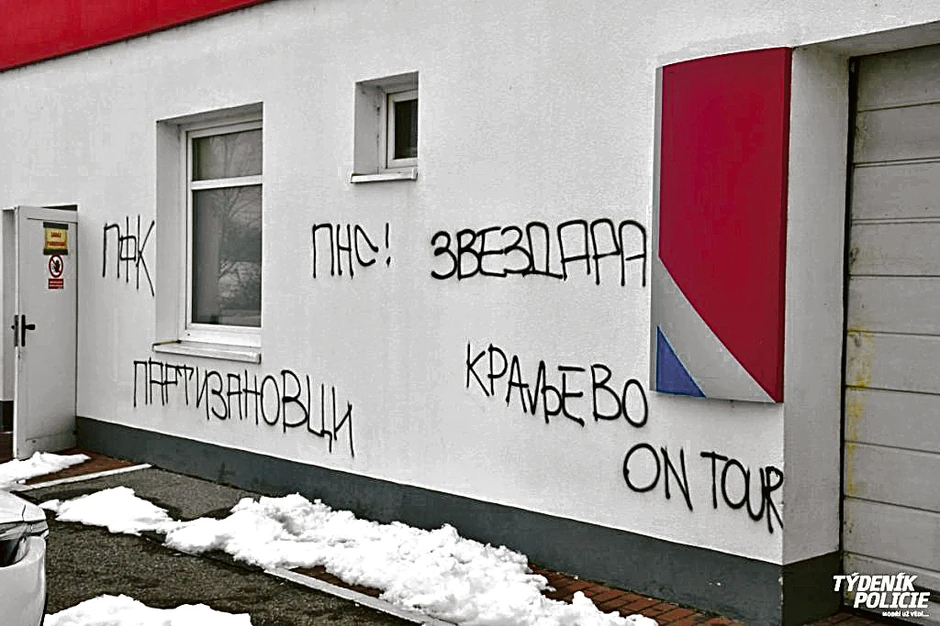 Navijači grafitima uništili benzinsku pumpu