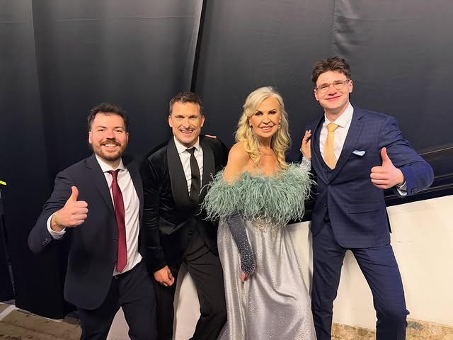 Slovenskí influenceri a zabávači Karol Grilling (vľavp), Peter Husár (vpravo) herec Ján Koleník a speváčka Eva Máziková.