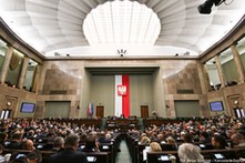 Najnowszy sondaż. Pięć partii w Sejmie, na czele Koalicja Obywatelska