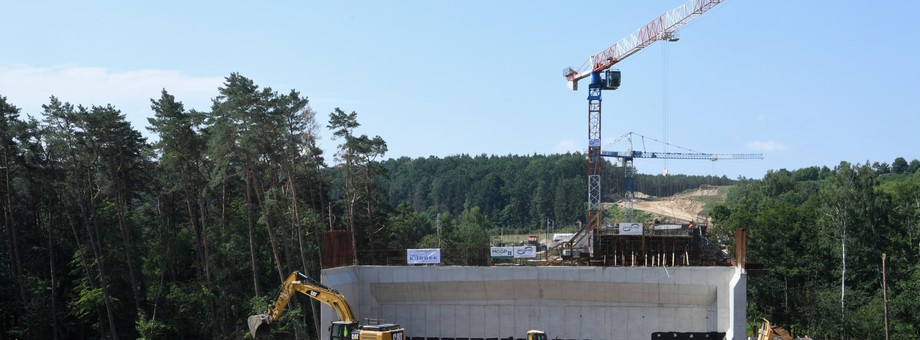 Co dziesiąty pracodawca oferuje Ukraińcom pracującym w Polsce stawkę powyżej 20 zł brutto za godzinę