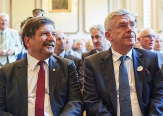 Karczewski: Budżet nie wytrzyma zwiększenia nakładów na ochronę zdrowia z dnia na dzień