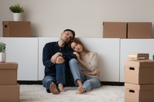 Sankcja kredytu darmowego: co to jest, kiedy i jaką korzyść daje poszkodowanym przez banki kredytobiorcom