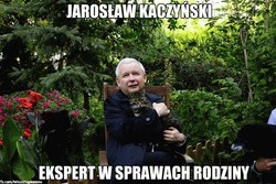Co Kaczyński wie o rodzinie i dlaczego Tusk lata? [MEMY]
