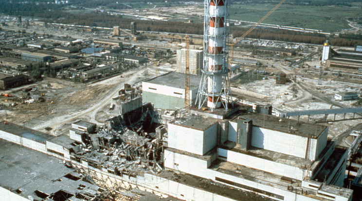 1986. április 26-án hajnalban több robbanás is megrázta az erőművet egy balul elsült kísérlet után /Fotó: Getty Images