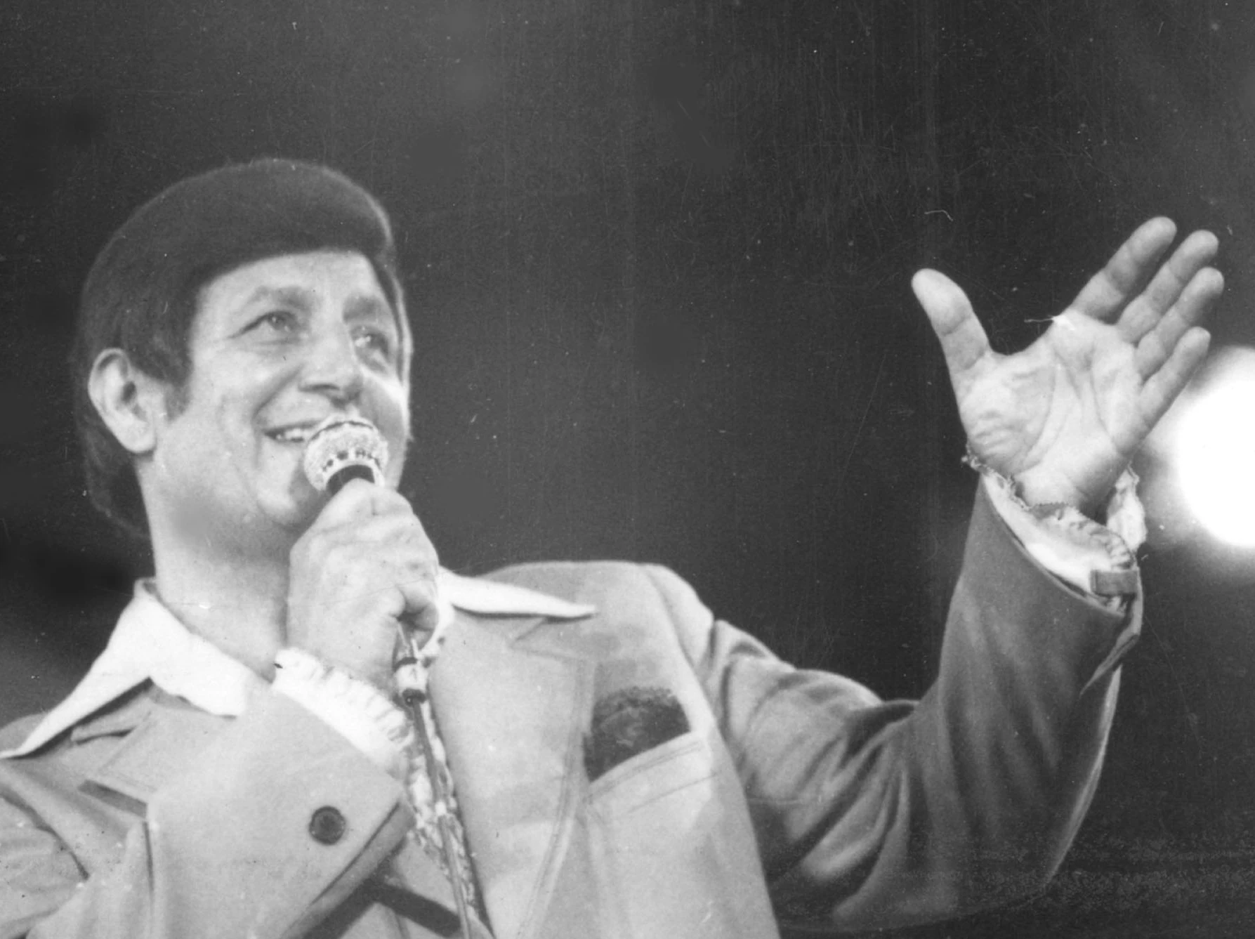 Janusz Gniatkowski Most Na Rzece Kwai
