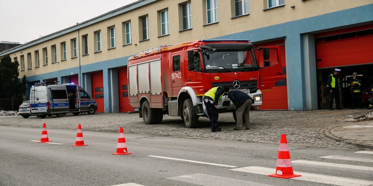 Straż pożarna przejechała kobietę w Warszawie! Tragiczny wypadek