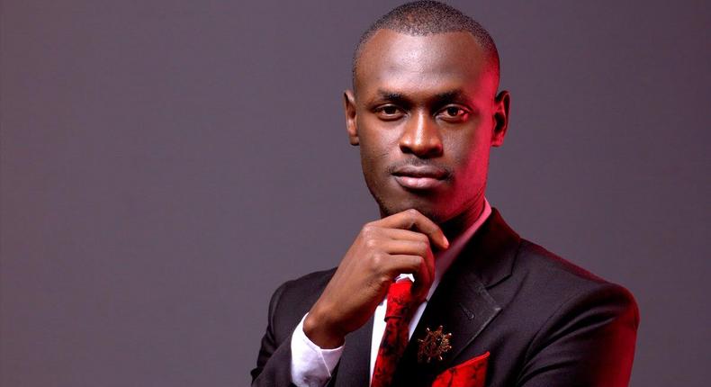 King Kaka left stunned with amazing Emirates stadium