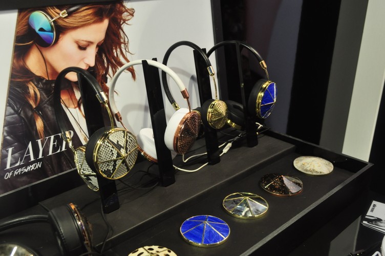 Słuchawki ze skóry pytona