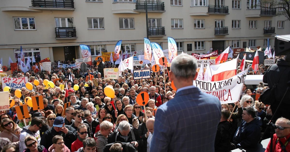 Szykuje się wielki protest nauczycieli. "Żaden postulat, nie został w pełni zrealizowany"